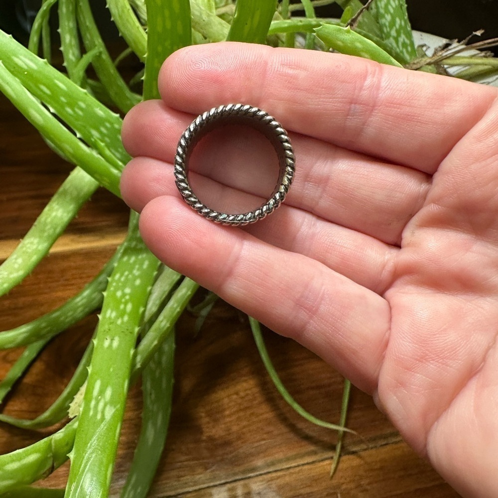 Fendi ring Authentic - Picture 9 of 12